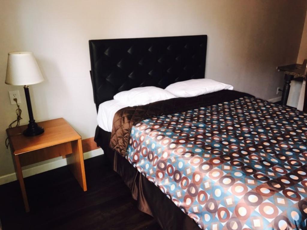 Kings Row Inn ミルウォーキー エクステリア 写真
